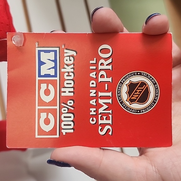 Boys L/XL vintage Shanahan Red Wings jersey - Picture 3 of 8